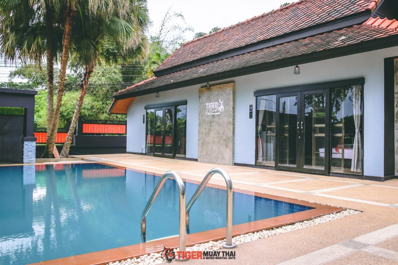Hotel Tiger Hillside Phuket Exterior foto