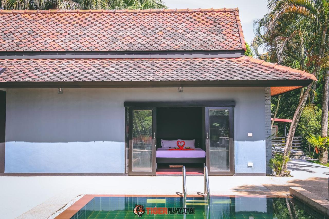 Hotel Tiger Hillside Phuket Exterior foto