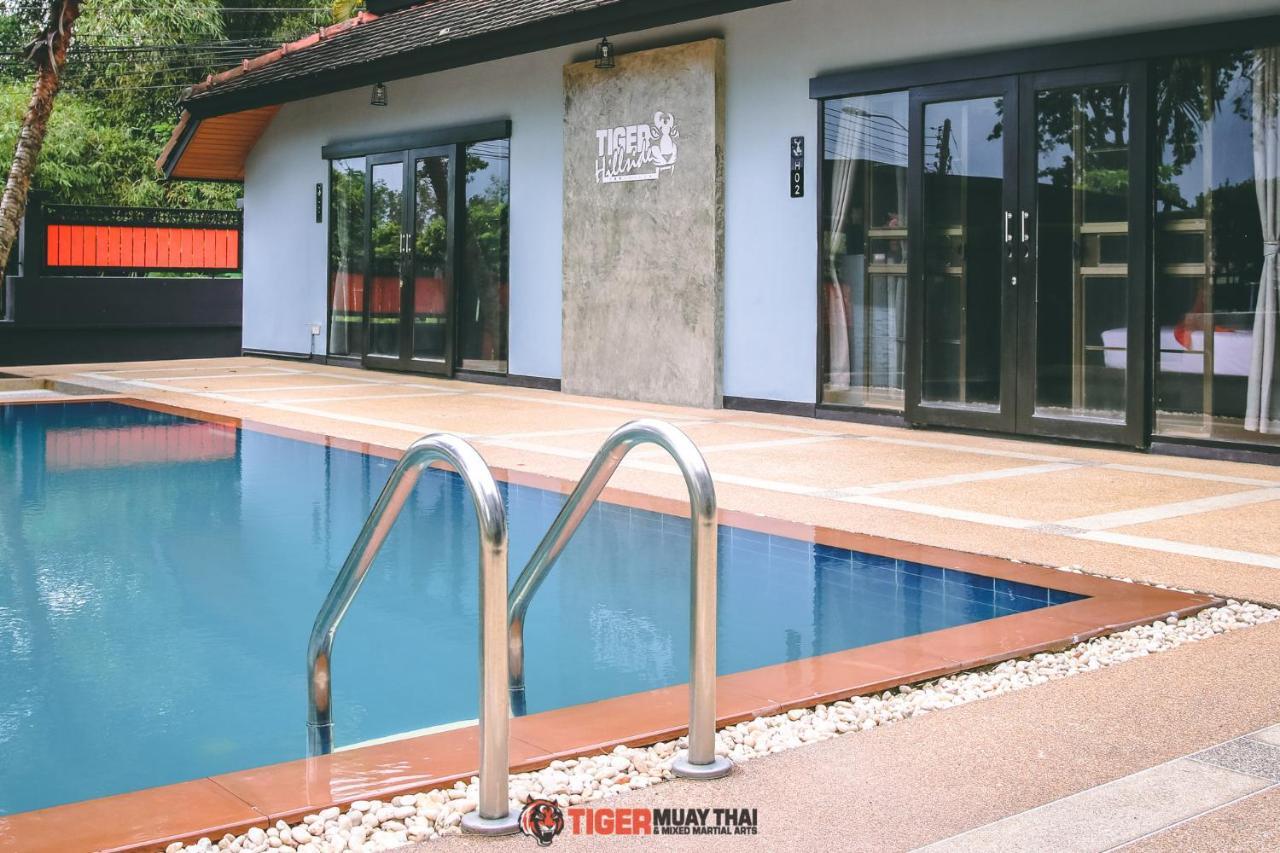 Hotel Tiger Hillside Phuket Exterior foto