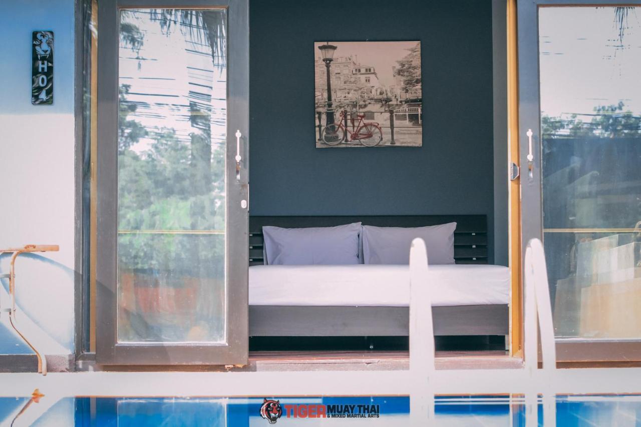 Hotel Tiger Hillside Phuket Exterior foto